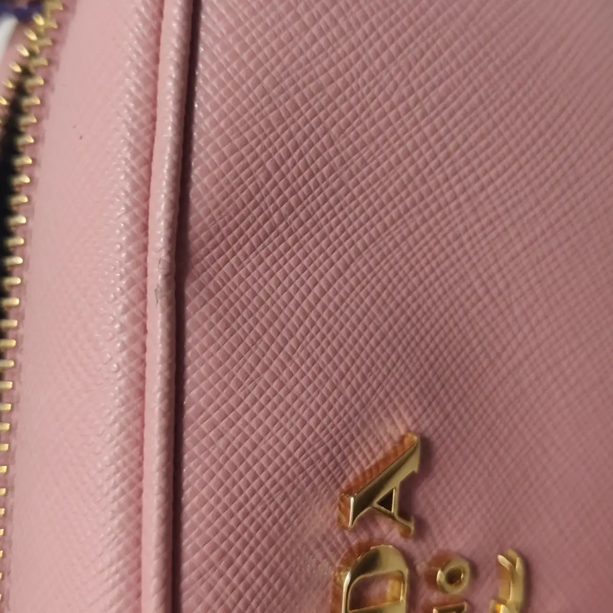 Prada – Bolsa Transversal em Couro com Logo - Imagem 17